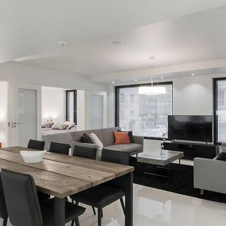 Sleek And Spacious 3 Bedroom Apartment In City Centre Хельсинки Экстерьер фото