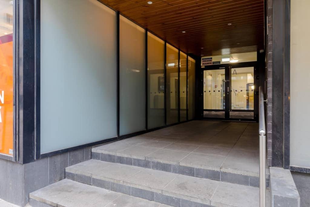 Sleek And Spacious 3 Bedroom Apartment In City Centre Хельсинки Экстерьер фото