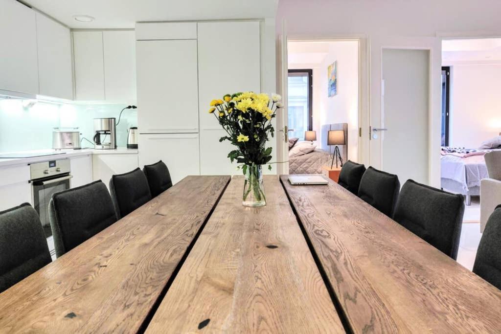 Sleek And Spacious 3 Bedroom Apartment In City Centre Хельсинки Экстерьер фото