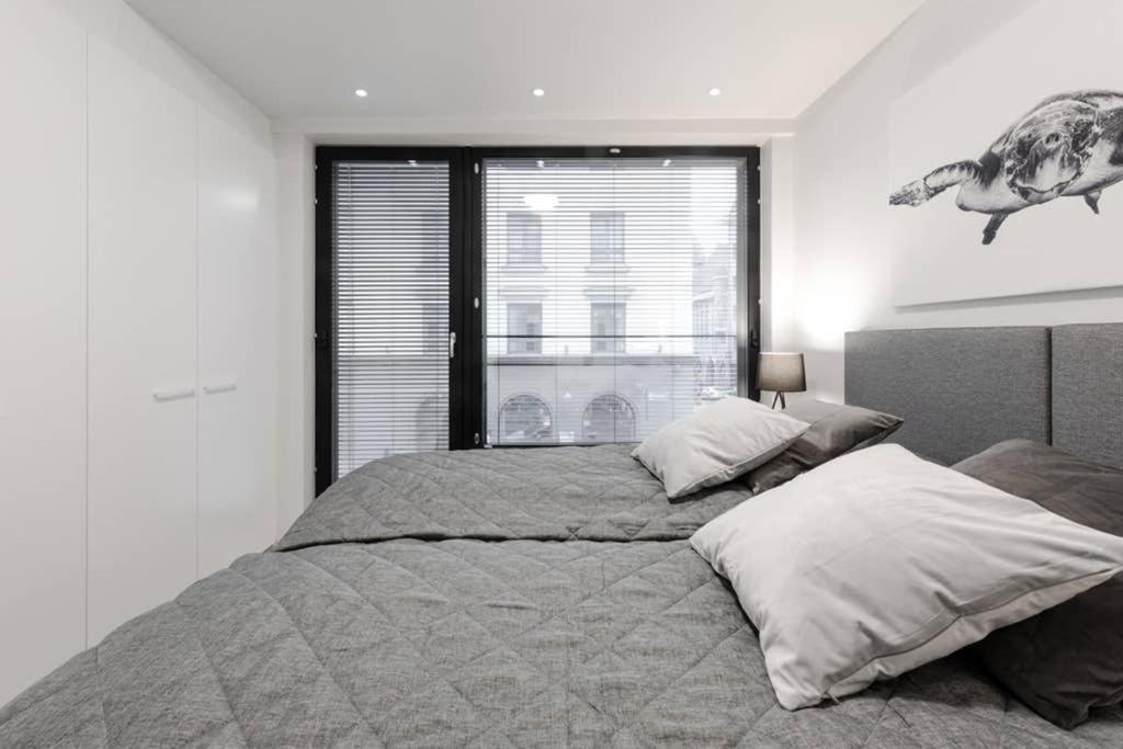Sleek And Spacious 3 Bedroom Apartment In City Centre Хельсинки Экстерьер фото