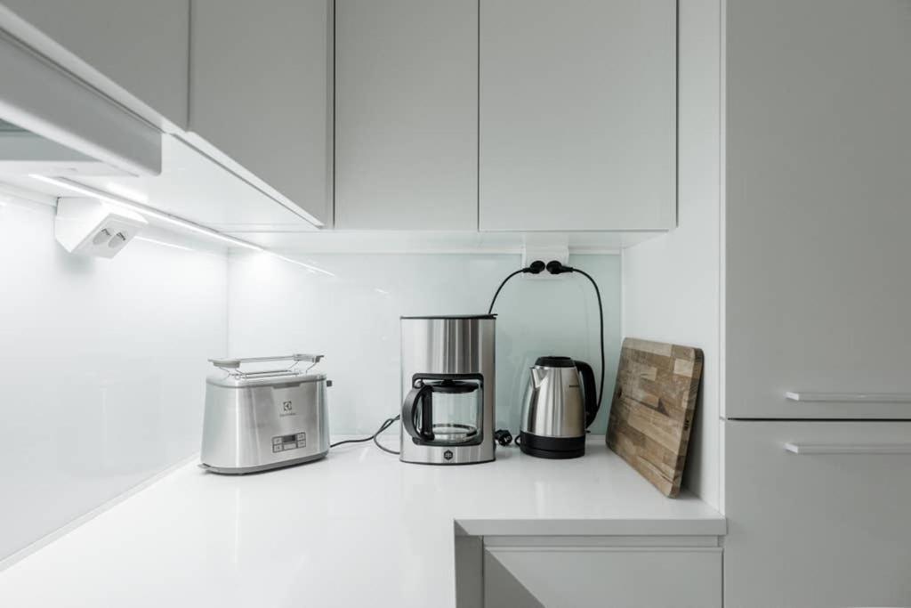Sleek And Spacious 3 Bedroom Apartment In City Centre Хельсинки Экстерьер фото