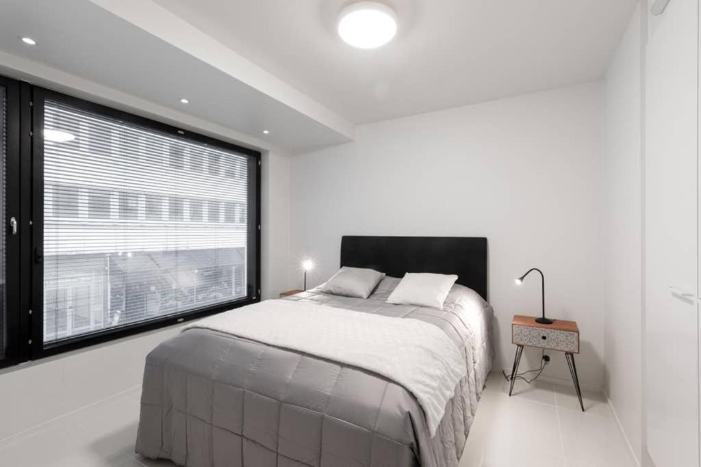Sleek And Spacious 3 Bedroom Apartment In City Centre Хельсинки Экстерьер фото