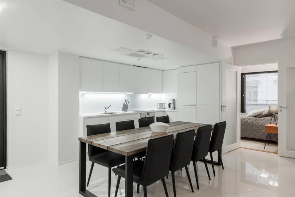 Sleek And Spacious 3 Bedroom Apartment In City Centre Хельсинки Экстерьер фото